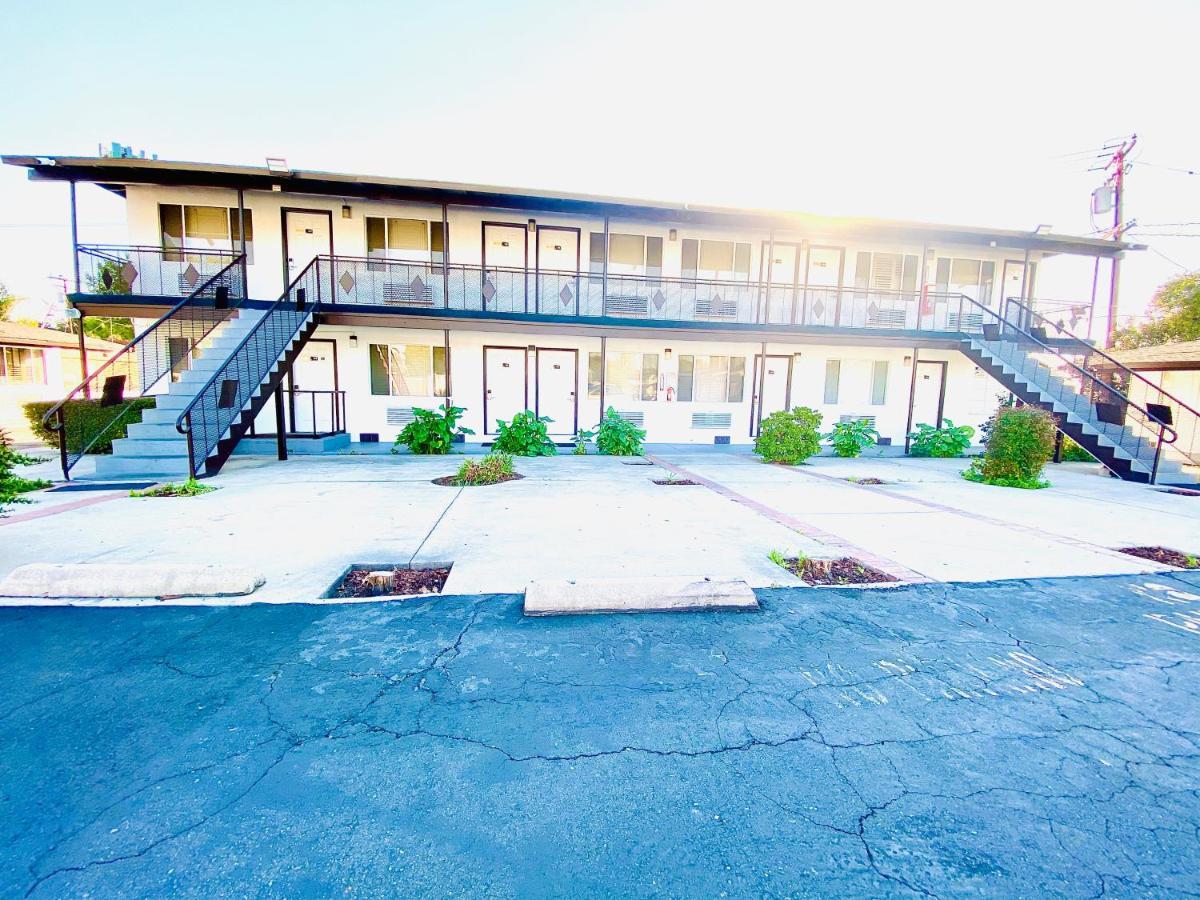 Casa Blanca Inn & Suites Whittier Exterior foto